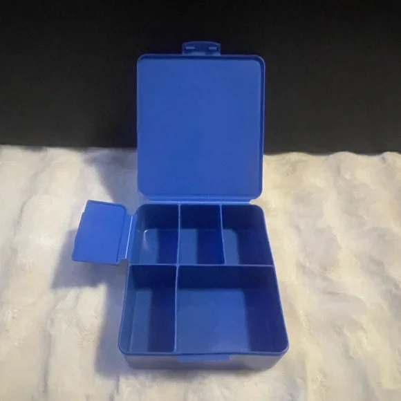 Pottery Barn Kids (PBK) All-in-One Bento Boxes - Picture 10 of 12